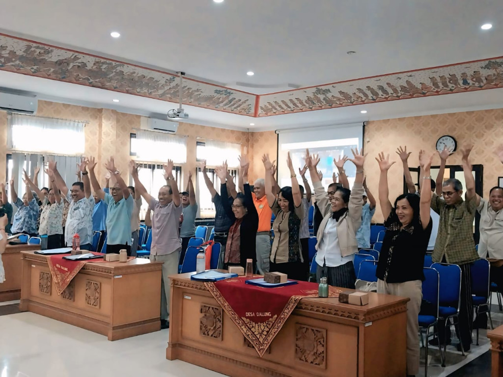 Ice Breaking “Tana-Tini” Bikin Lansia Dalung Happy